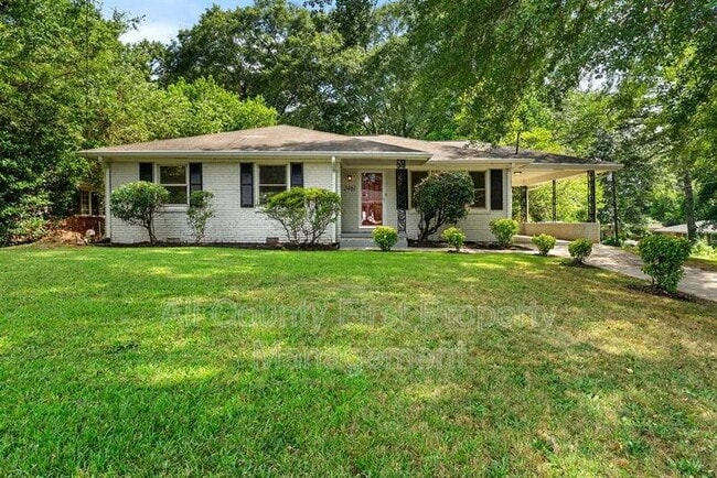 Building Photo - 2461 Fontaine Cir