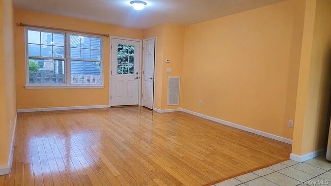 Photo - 34 Nassau Ave