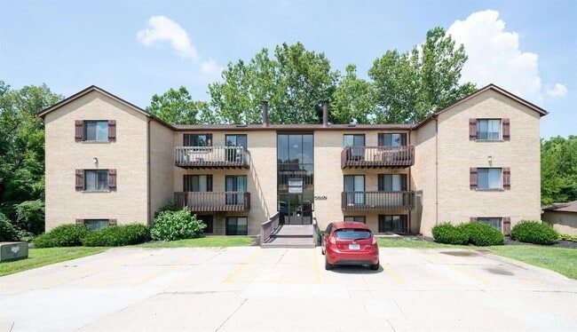 Building Photo - 2050 Augusta Blvd Rental