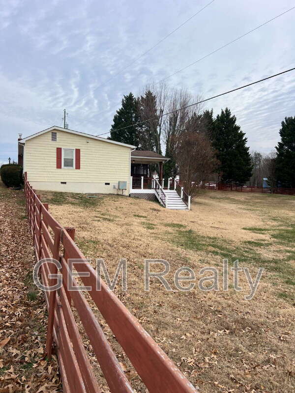 Photo - 1244 Mountain View Rd