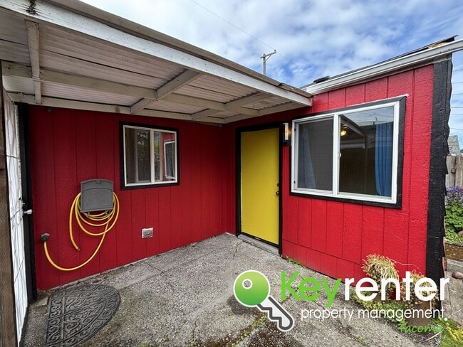 Charming North Tacoma Retreat with Private... - Charming North Tacoma Retreat with Private... Casa