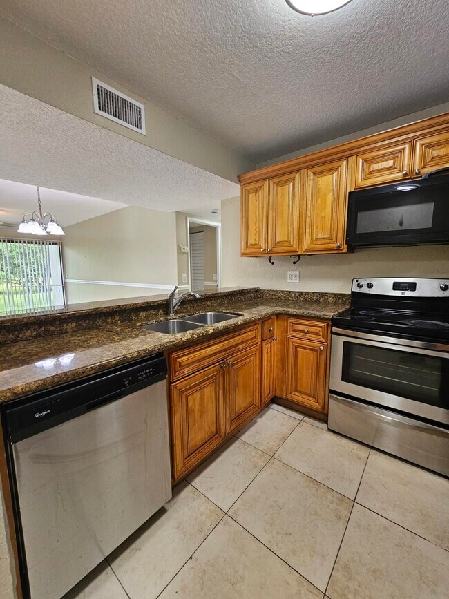 Photo - 1541 Windorah Way Unidad C
