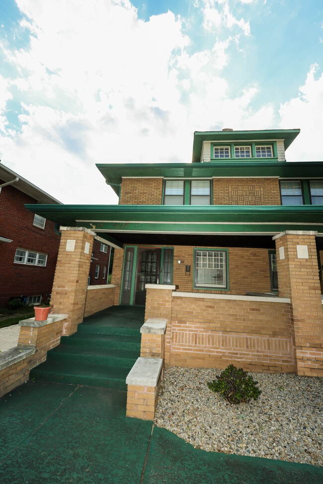 Photo - 4058 Central Ave Townhome