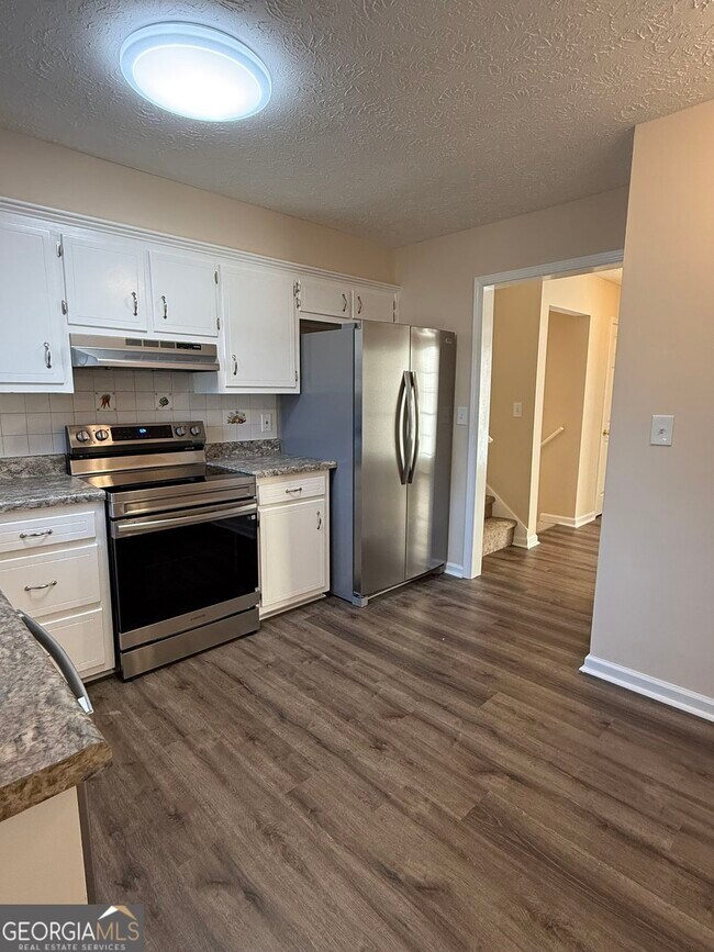 Photo - 10111 Settlers Grove Rd NE