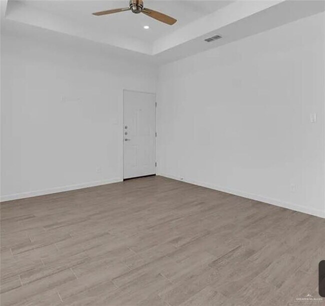 1404 Lore Dr Unit 2
