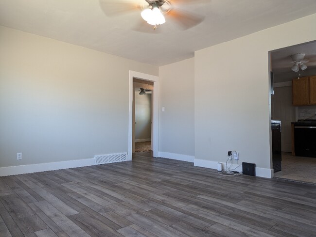 Photo - 1089 W 300 N St