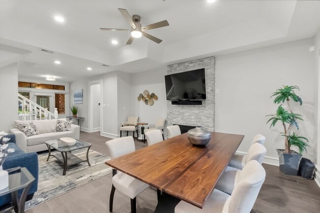Photo - 122 E Placid Hill Cir