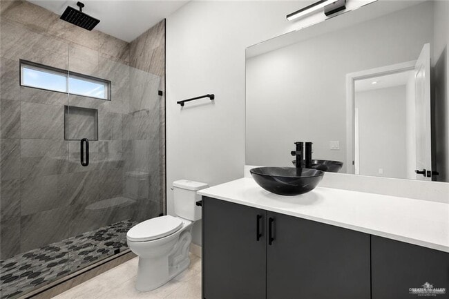 1025 N Woodson Ave Unit 4