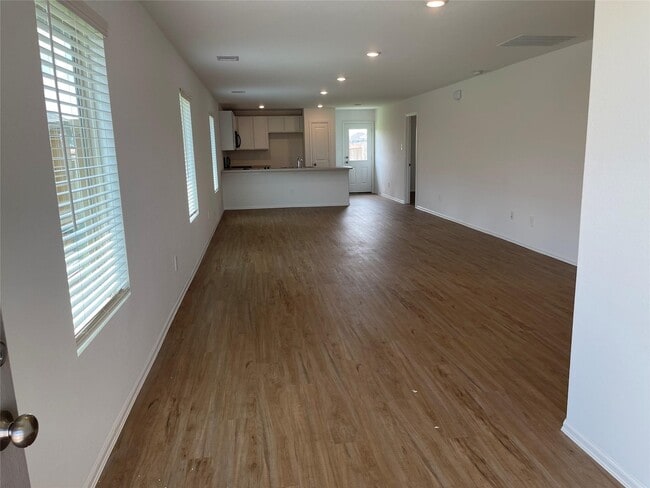 Photo - 440 Jewett Meadow Dr