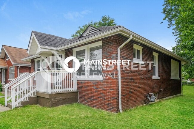 Photo - 3 Bedroom Pet-Friendly Home in Louisville, KY with Main Street Renewal