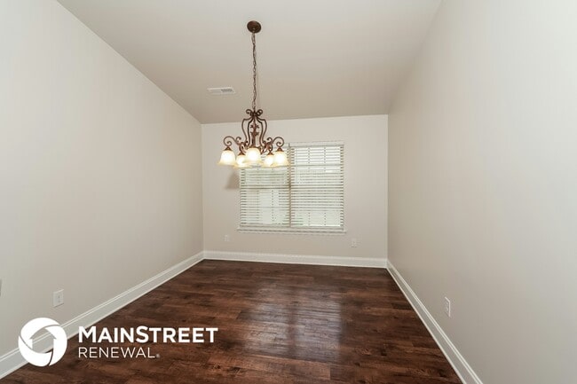 Photo - 980 Clover Ave