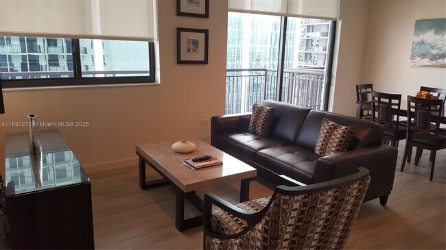 Photo - 999 SW 1st Ave Unidad 2514