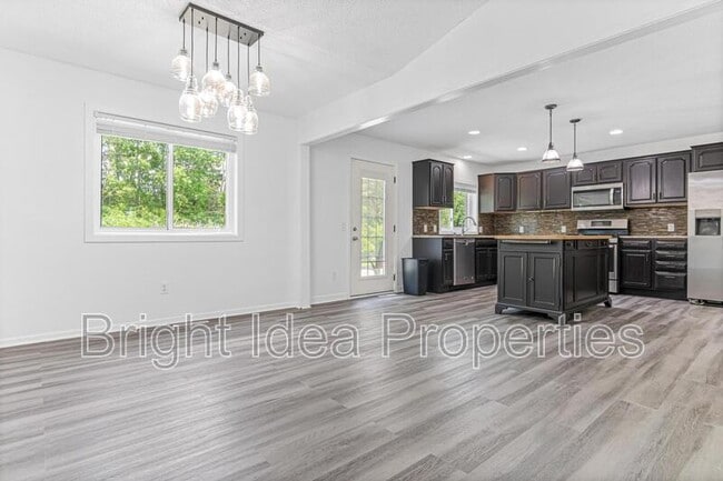 Photo - 1716 Evergreen Dr