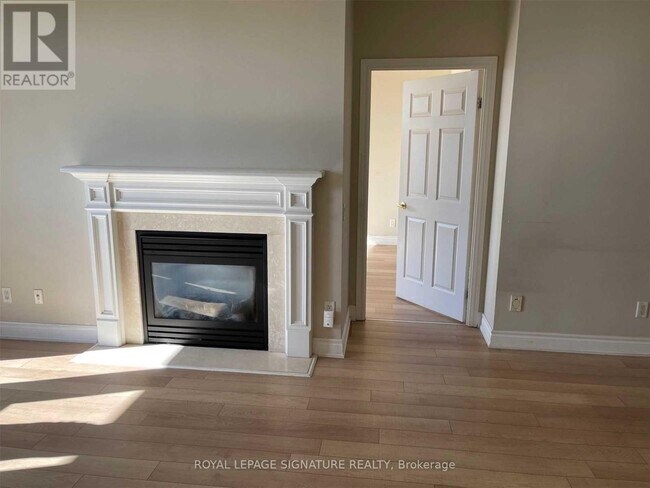 Photo - 25 Kingsbridge Garden Cir Unité 2811