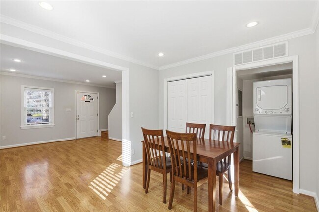 Photo - 403 S Veitch St Apartment Unit 1