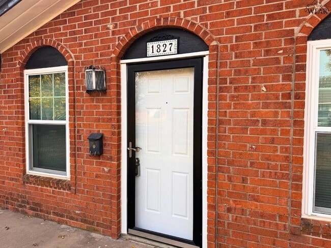 Photo - 1827 Eden Ln