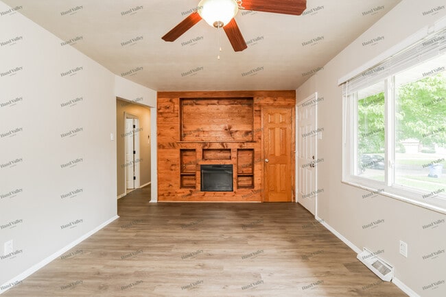 Photo - 1825 Violet Dr