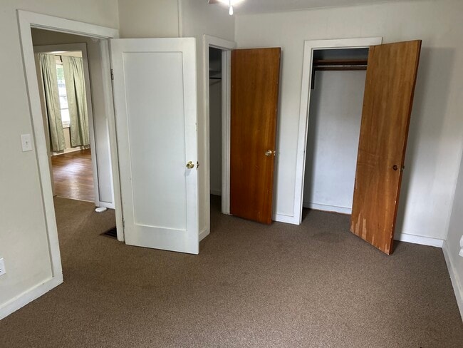 Photo - 214 Poplar St