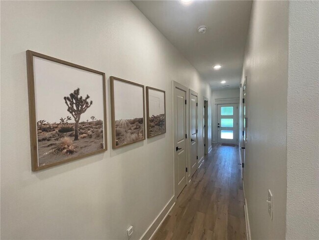 Photo - 606 W Maple St