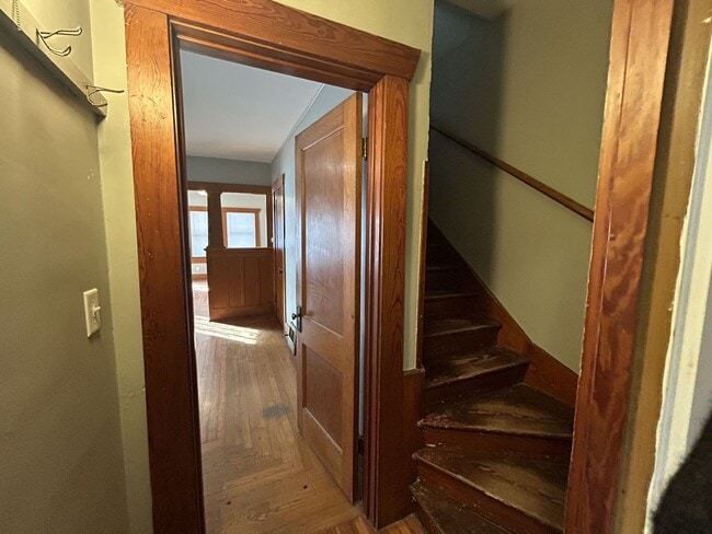 Photo - 2420 E 2nd St N