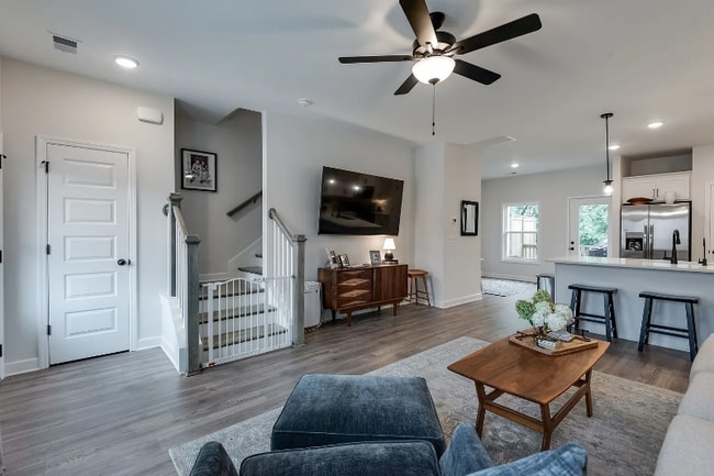 Photo - 213 Holywell Dr