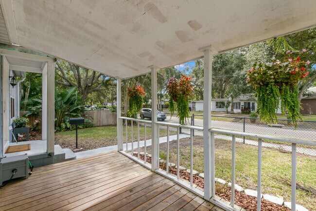 Photo - FULLY FENCED Home For Rent in St Petersburg!