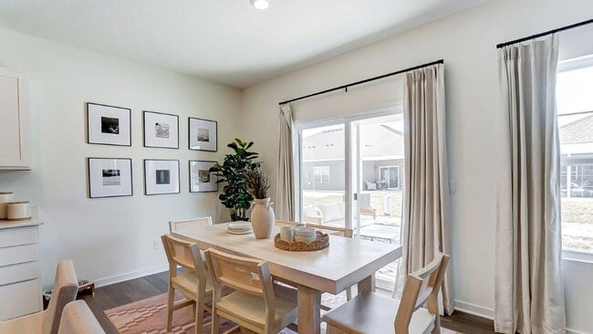 Photo - 406 Emily Dr