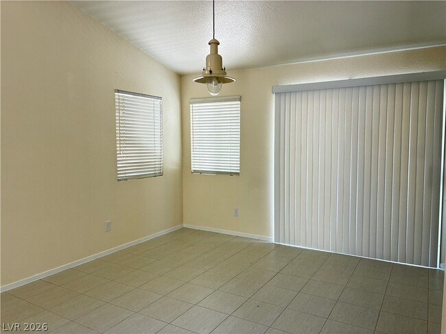 688 Pansy Pl