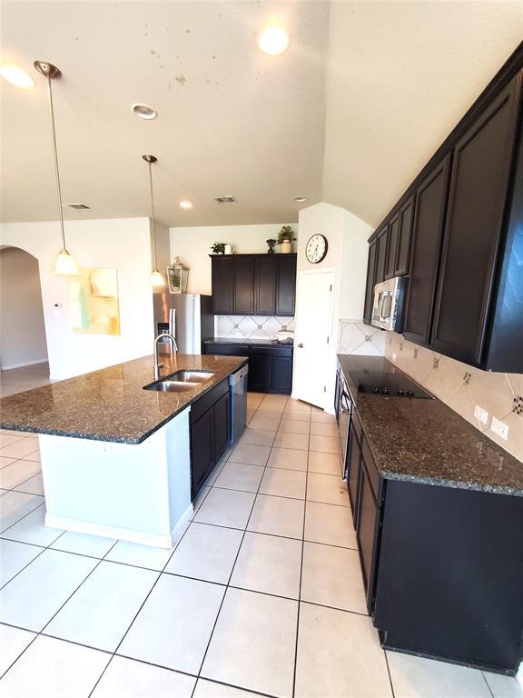 Photo - 807 Farmhouse Dr
