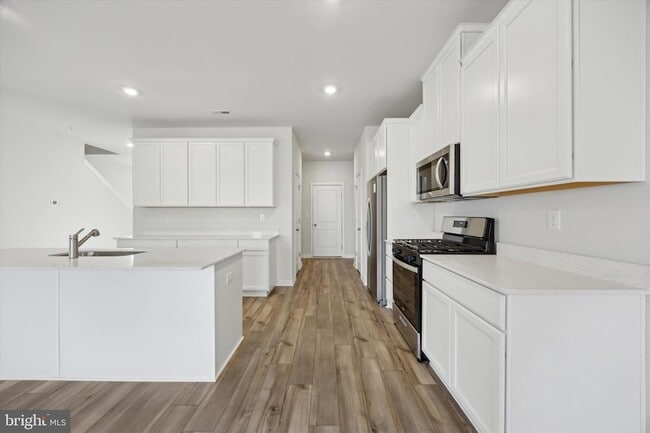 Photo - 24 Painters Wy