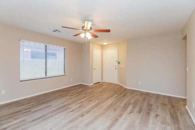 Photo - 2370 W Gold Dust Ave