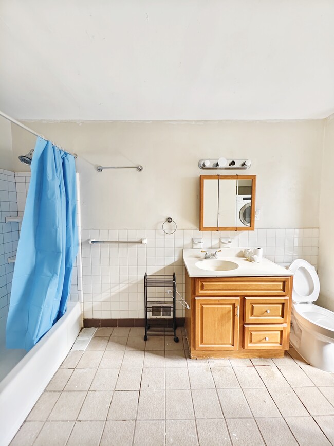 Photo - 413 N 33rd St