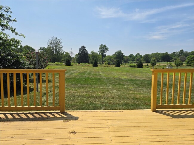 Photo - 719 W Old Rte 422