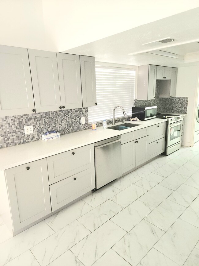 Photo - 3030 Shawnee Dr