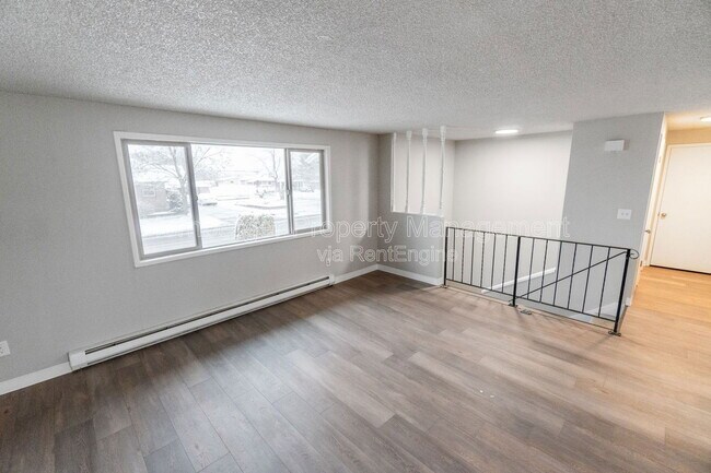 Photo - 10119 E Empire Ave