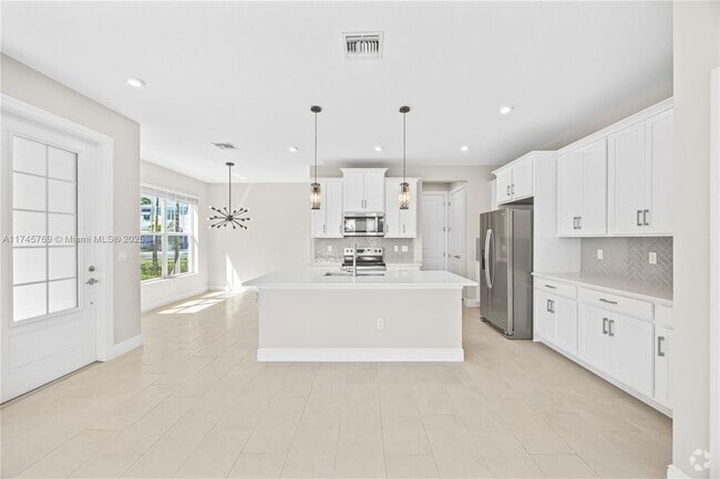 Building Photo - 3552 NW Solange Ct Rental