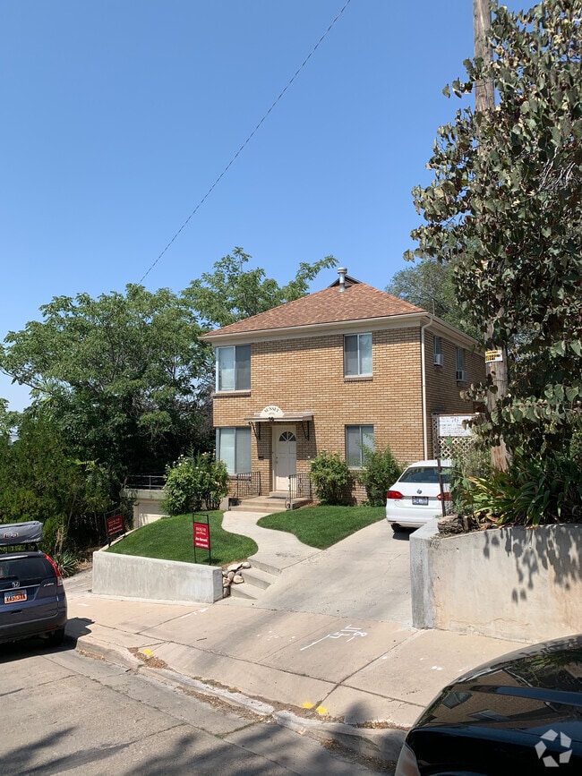 Building Photo - 76 W Apricot Ave Unit 3 Rental