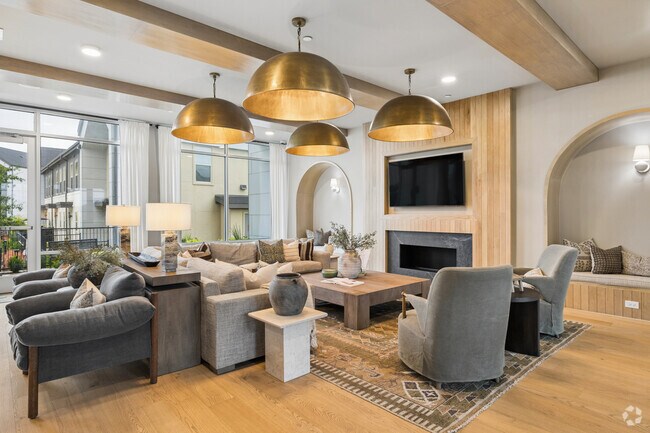 Club Room - Junewood