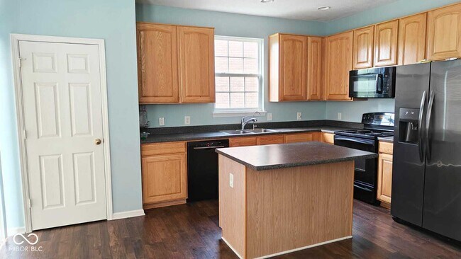 Photo - 11900 Esty Way