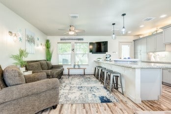Photo - 117 Tarpon Ave