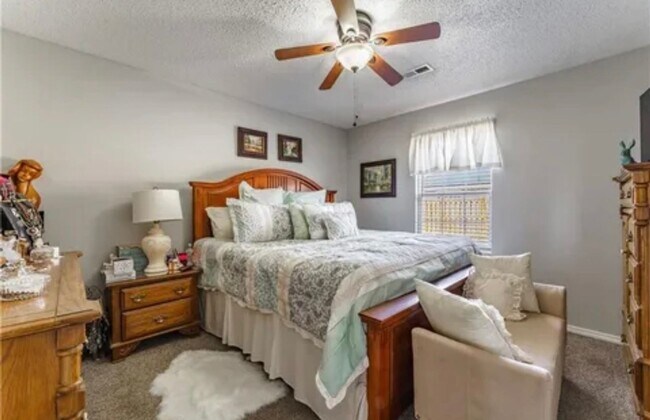 Photo - 3304 SW Landau Ct Unidad Apartment 2