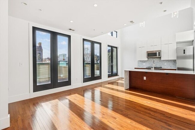 Photo - 1469 Harvard St NW