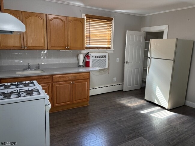 Photo - 106 Grand St