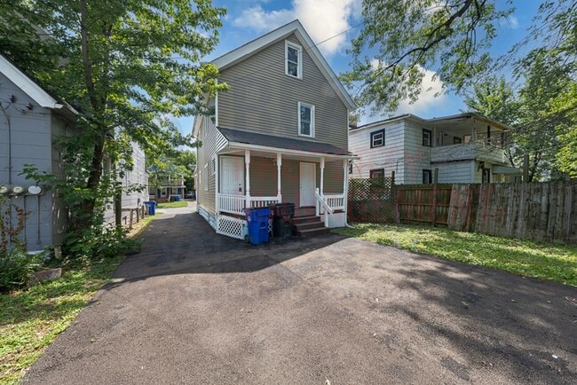 Photo - 2040 W 103rd St Unit Lower