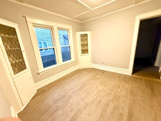 Photo - 1809 60th St