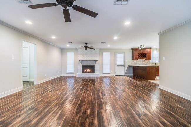 Photo - BEAUTIFUL HOME LOCATED ON TOLSON ROAD!
