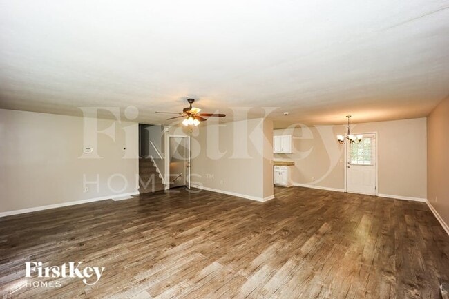 Photo - 420 Freestone Dr