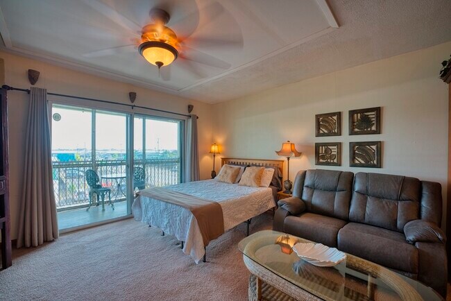355 Kalanianaole St Unit 304