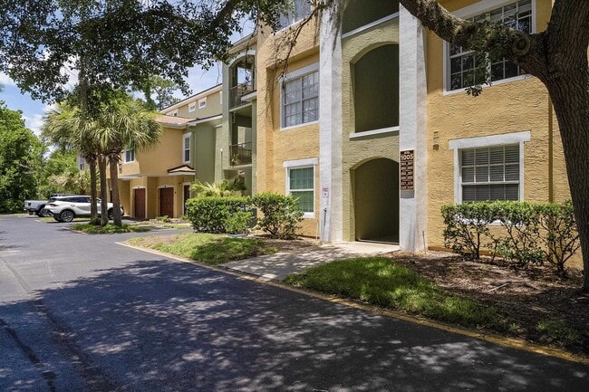 Building Photo - 1005 Bella Vista Blvd