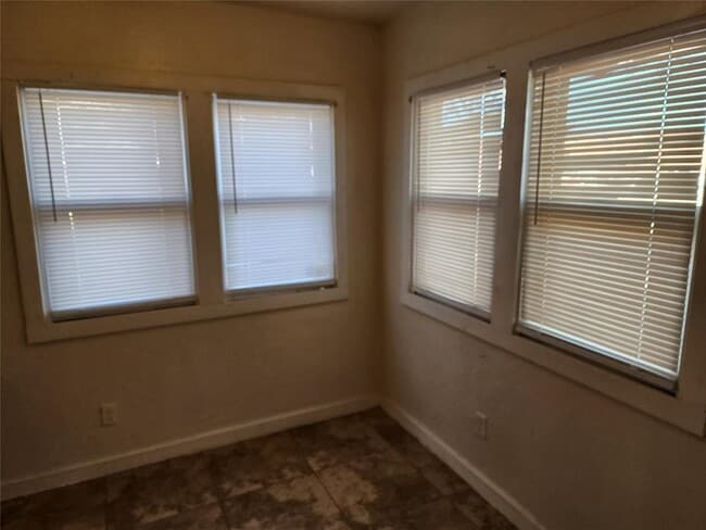 Photo - 616 NW 36th St